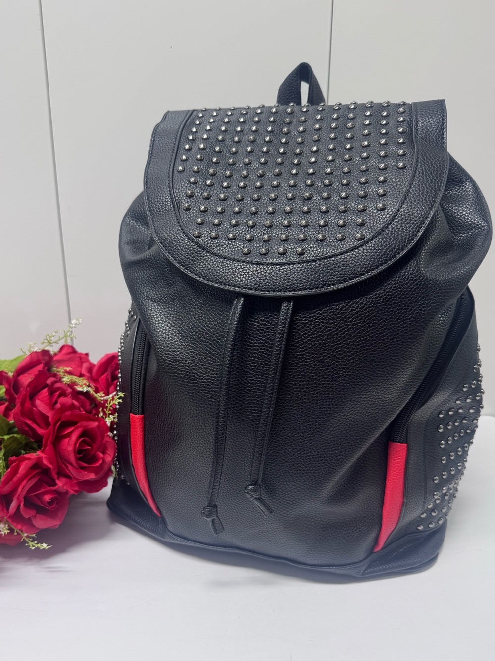 🔥$400 UNISEX BTQ STUDDED XL BACKPACK